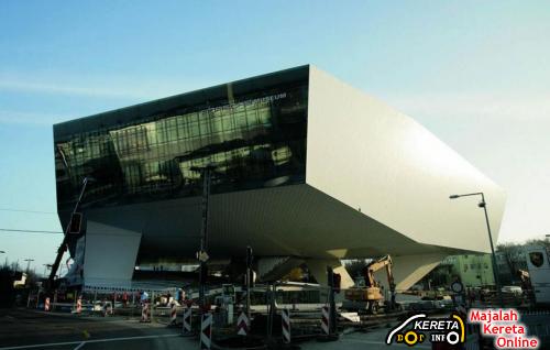 Now we want to share about Porsche Museum also in Stuttgart Germany