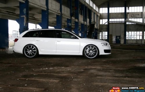 The Audi RS6 White Power accelerate from 0km h to 100km h in a blistering 