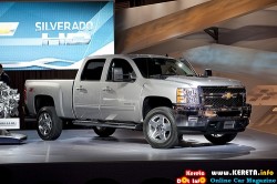 chevrolet_silverado_frontangle_left_silver