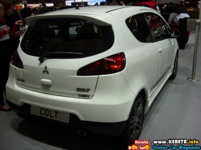 For this Colt Ralliart Turbo, there are 'Ralliart' badges on its nose and 