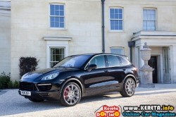 2010-Porsche-Cayenne-Turbo-Front-Side-View