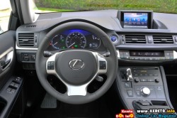 2011_Lexus_CT_200h_price3