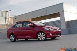 2012-hyundai-accent-sedan-side-view