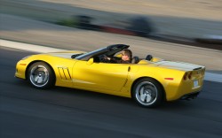 Chevrolet-Corvette-2012-widescreen-03