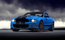 Ford-Shelby-GT500-2013-widescreen-03