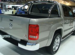 VW Amarok - side rear