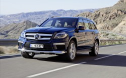 Mercedes-Benz-GL-Class-2013-widescreen-03