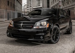 Dodge-Avenger_Blacktop_Edition_2013_800x600_wallpaper_03