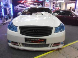 wpid-Infiniti-m35-modified-vip-custom-body-kit.JPG