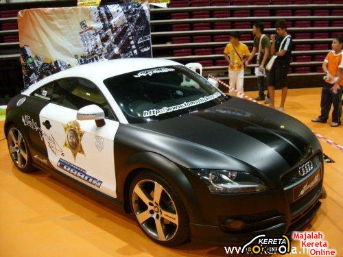 WATCH OUT! AUDI TT POLICE CAR! NEED FOR SPEED CUSTOM CAR STICKER DESIGN