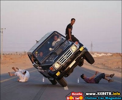 CRAZY STUNT PICTURE - SKILLFUL DRIVING?