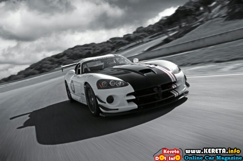 dodge-revealed-their-640hp-track-only-viper-acr-x-2