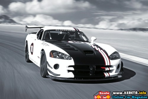dodge-revealed-their-640hp-track-only-viper-acr-x-5