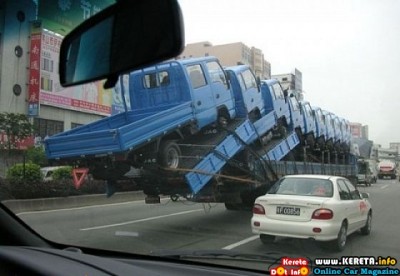 MOTHER OF LORRIES! COMMERCIAL VEHICLE CARRIER