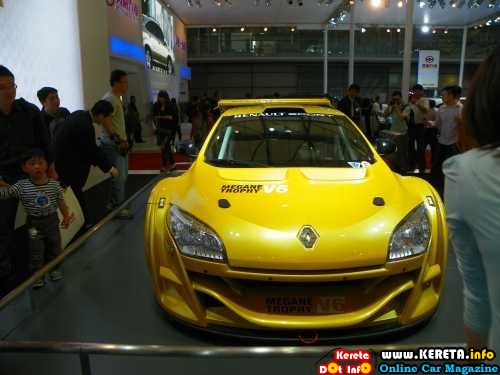 EXTREME WIDE BODY SPORTY RENAULT MEGANE TROPHY