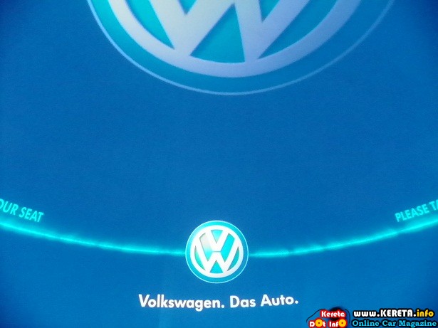 VW DAS AUTO SHOW - DOES NOTHING MUCH TO SHOW