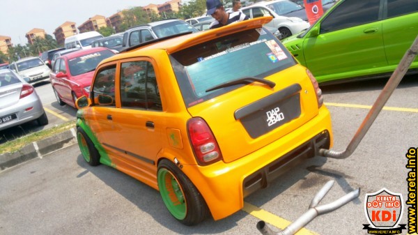 EXTREME WIDE BODY KIT KELISA IN ORANGE WITH TRANSPARENT HOOD